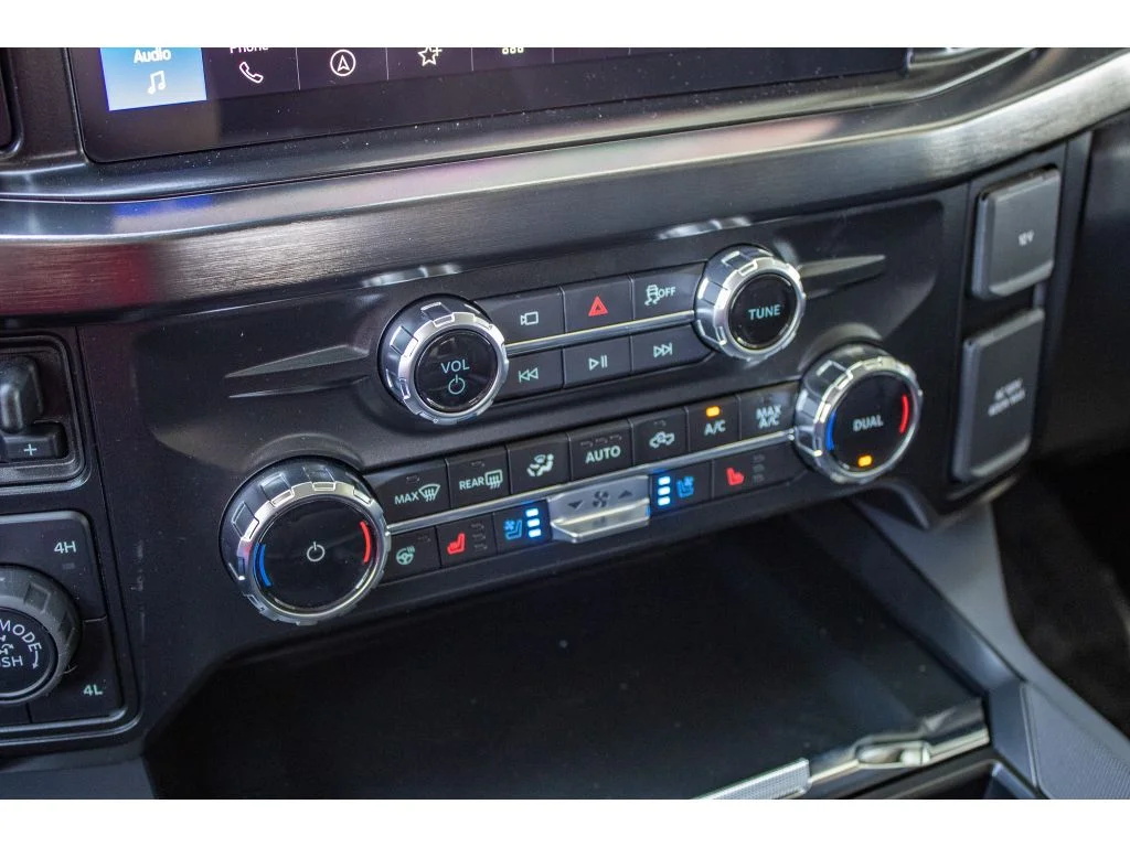 New 2026 Oxford White Ford LARIAT image 54