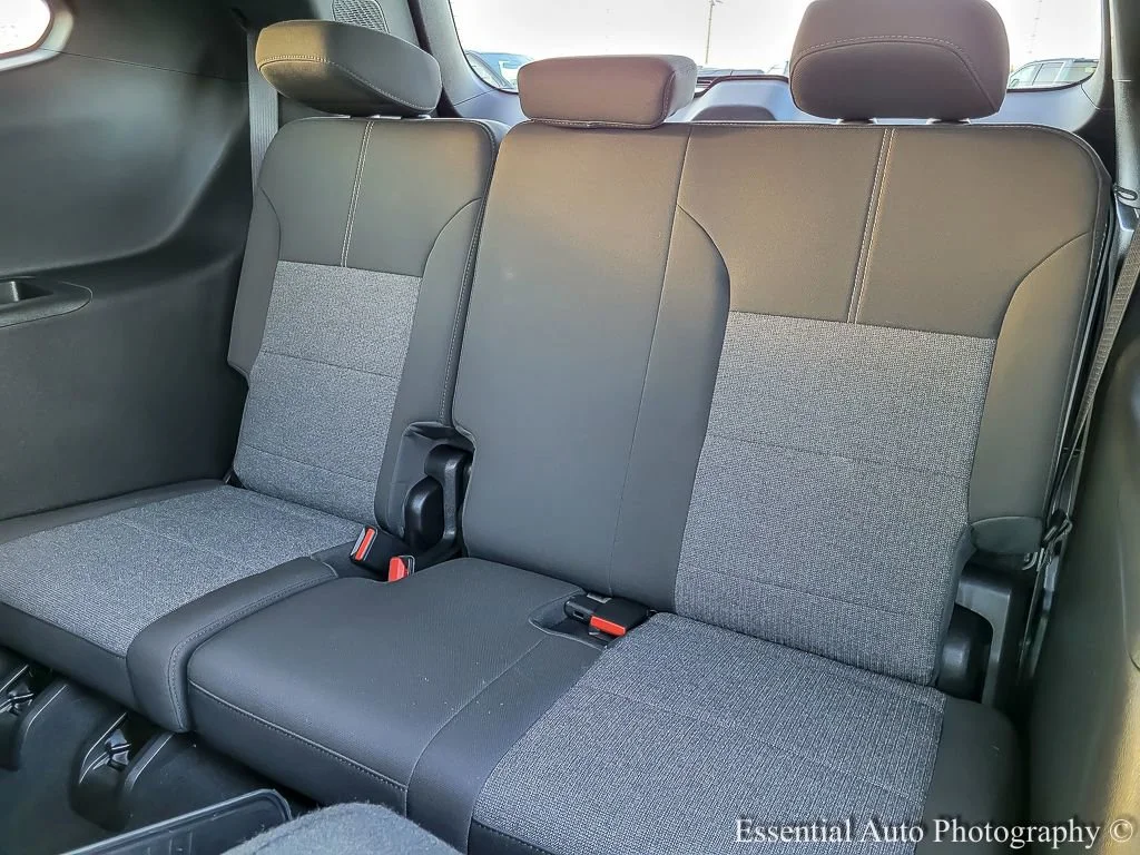 2026 GMC Acadia Elevation - Photo 10