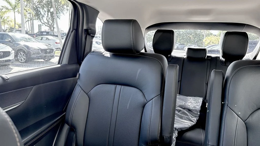 2026 Mazda CX-90 Premium Package - Photo 17