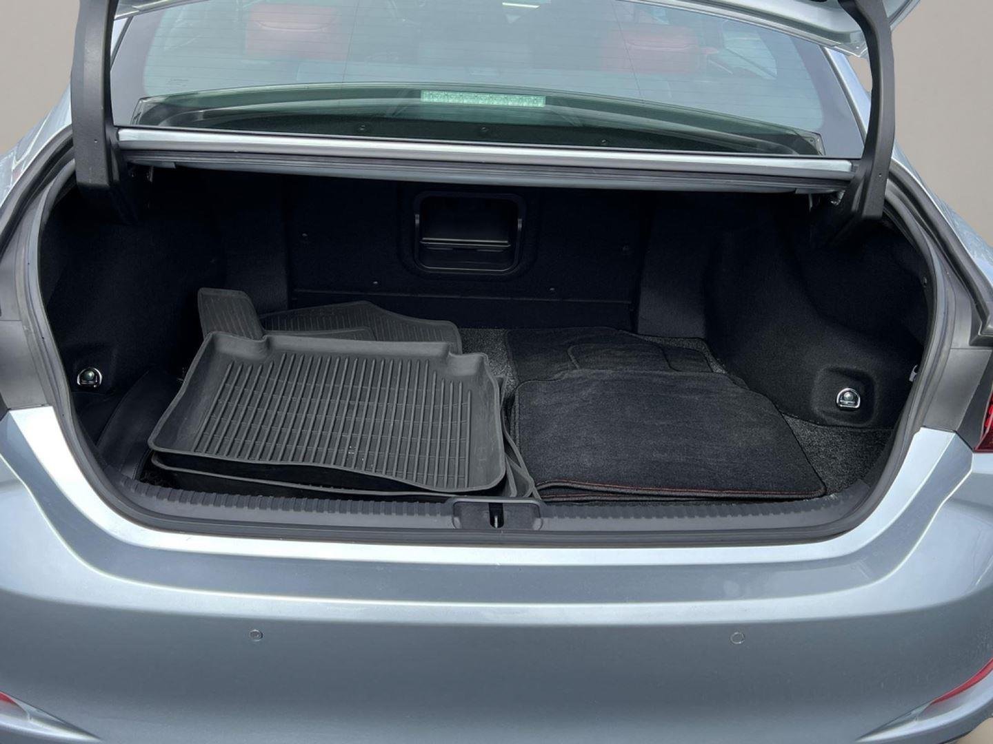 2022 Lexus ES F SPORT - Photo 19