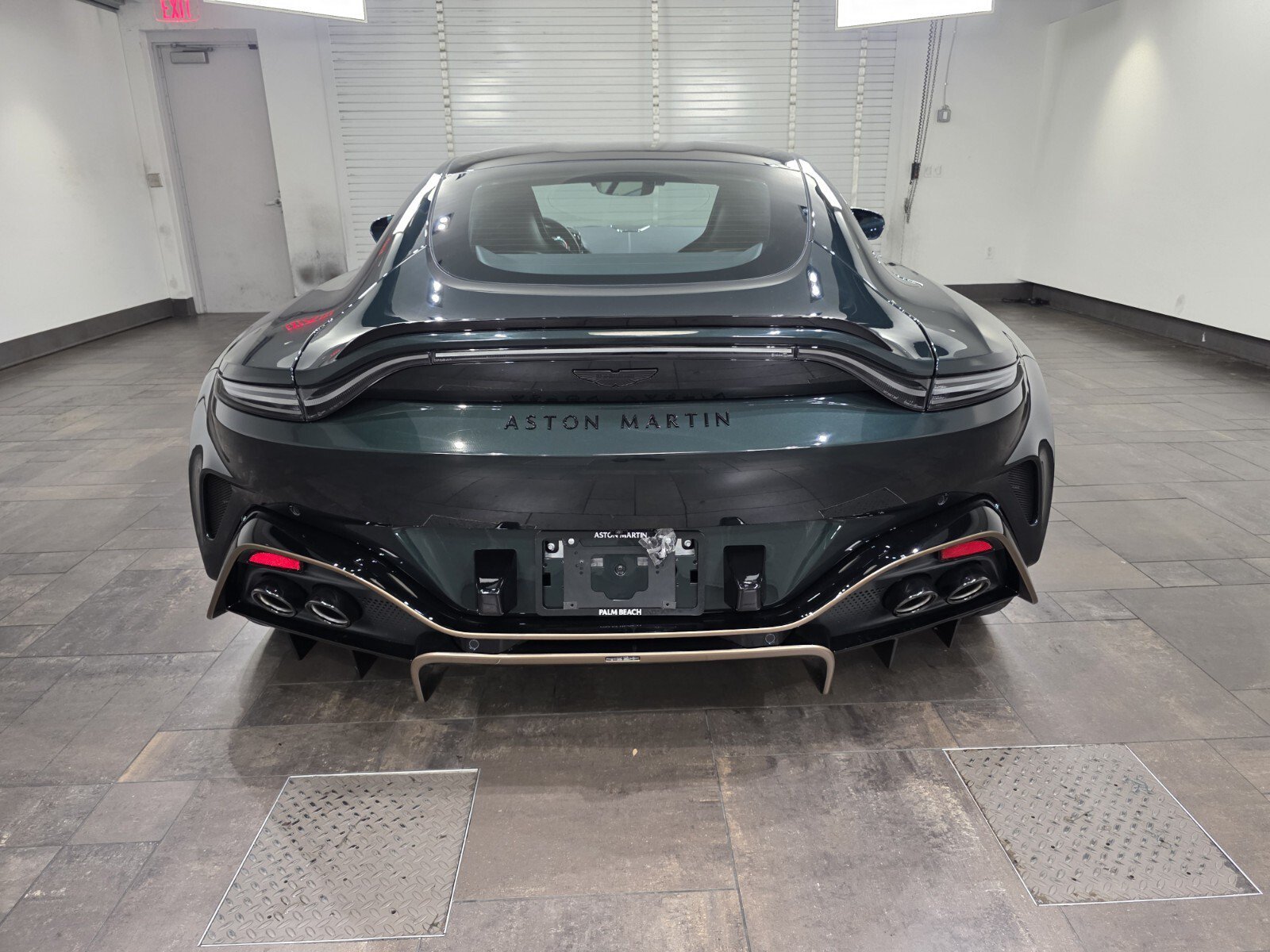 2026 Aston Martin Vantage Base - Photo 23