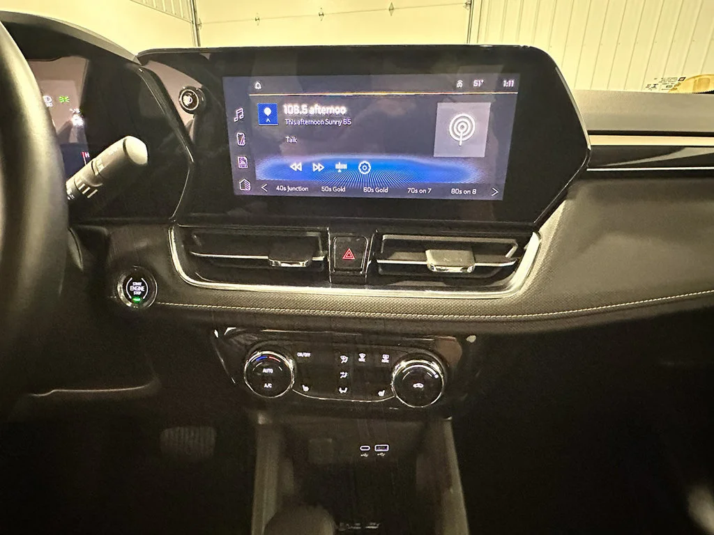 Used 2024 Summit White Chevrolet ACTIV image 32