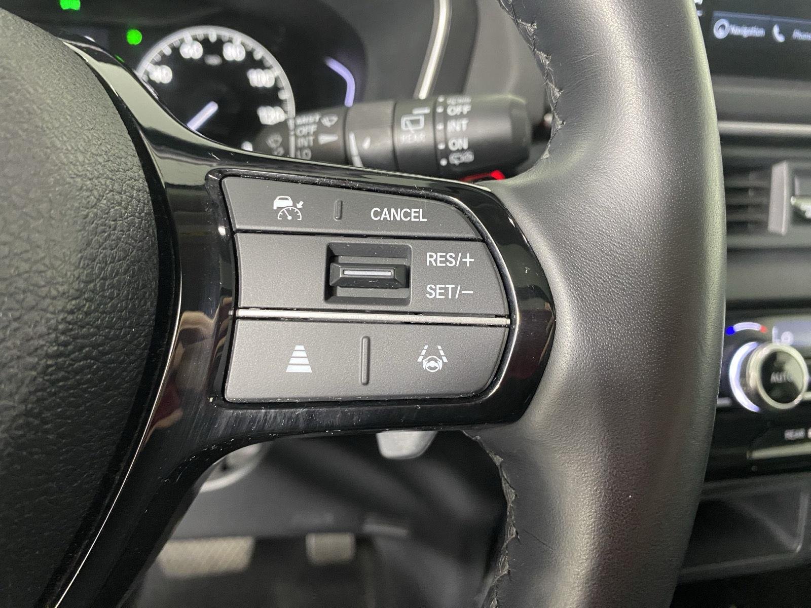 Used 2023 Platinum White Pearl Honda Touring image 17