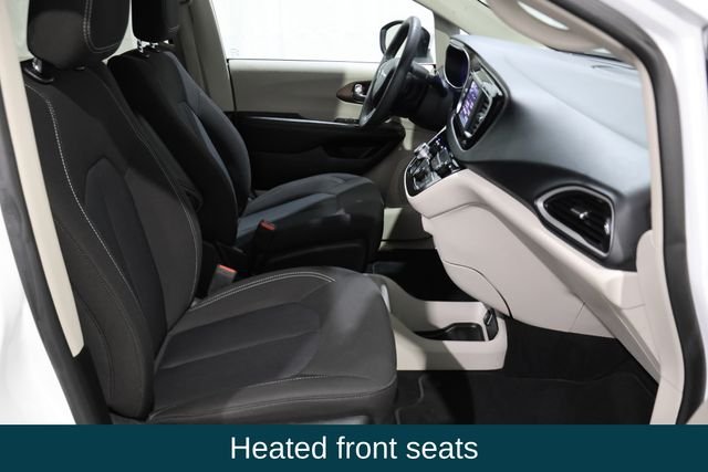 Used 2023 White Chrysler LX image 17