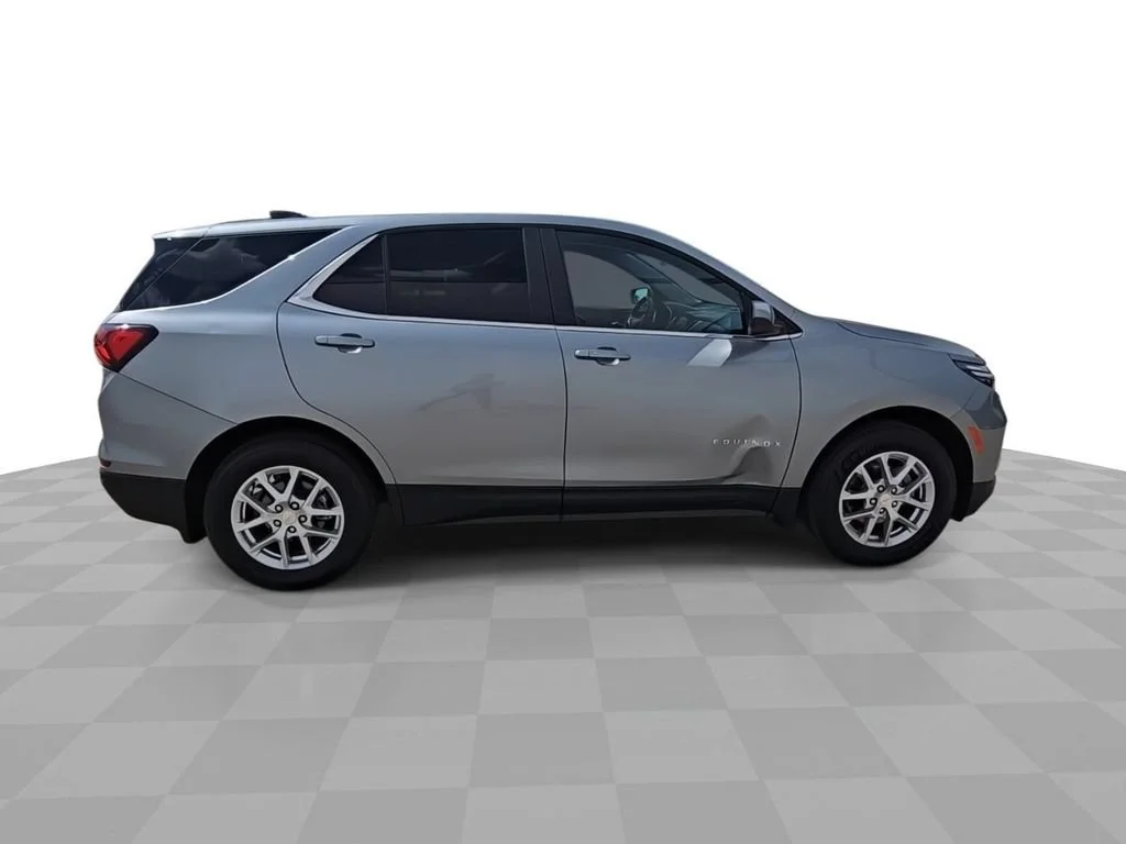 2024 Chevrolet Equinox LT - Photo 9