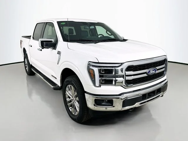 New 2026 Star White Metallic Tri-Coat Ford Lariat image 1