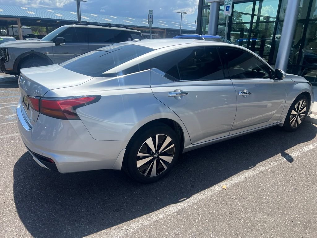 Used 2022 Silver Nissan 2.5 SL image 8