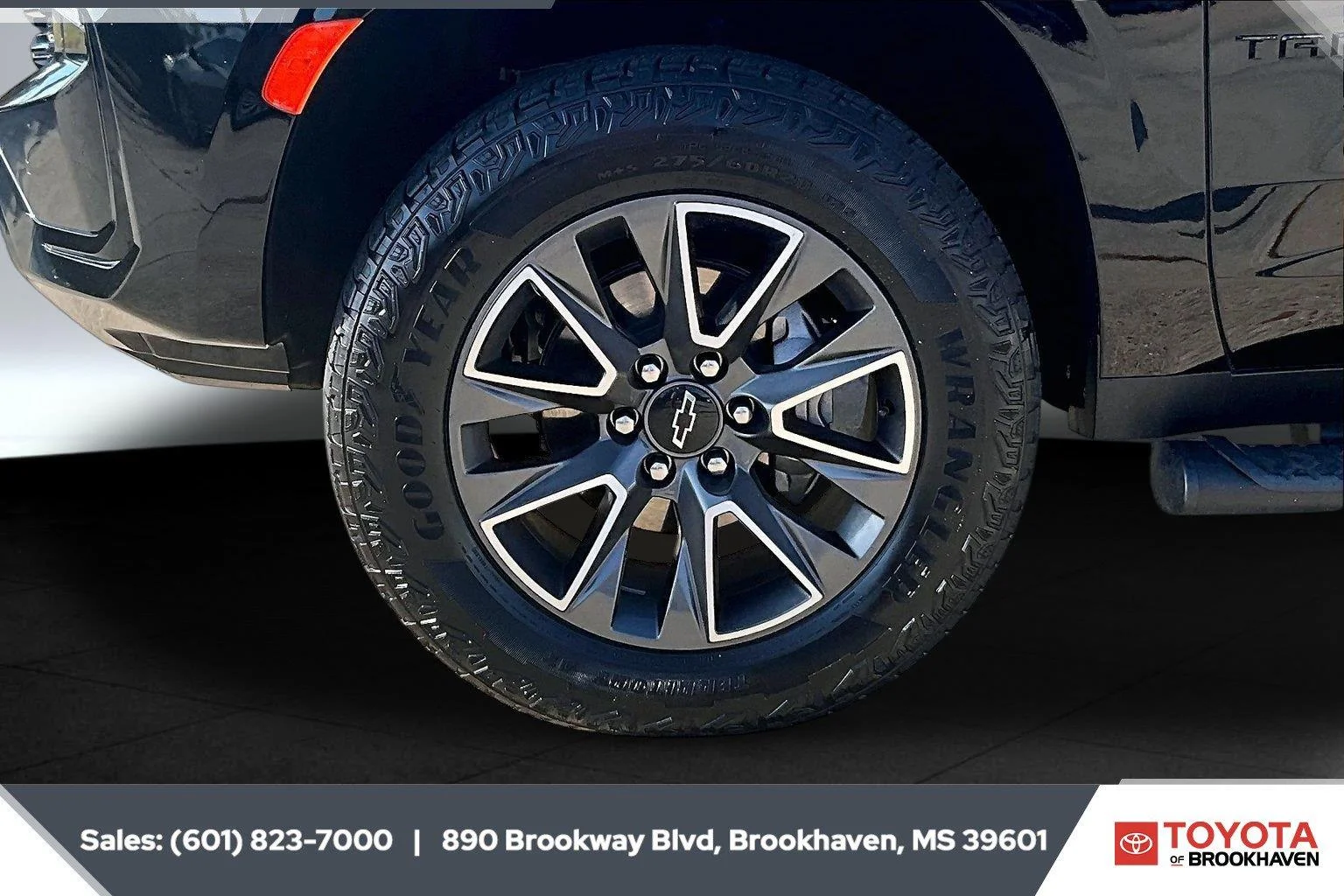 Used 2024 Black Chevrolet Z71 image 7