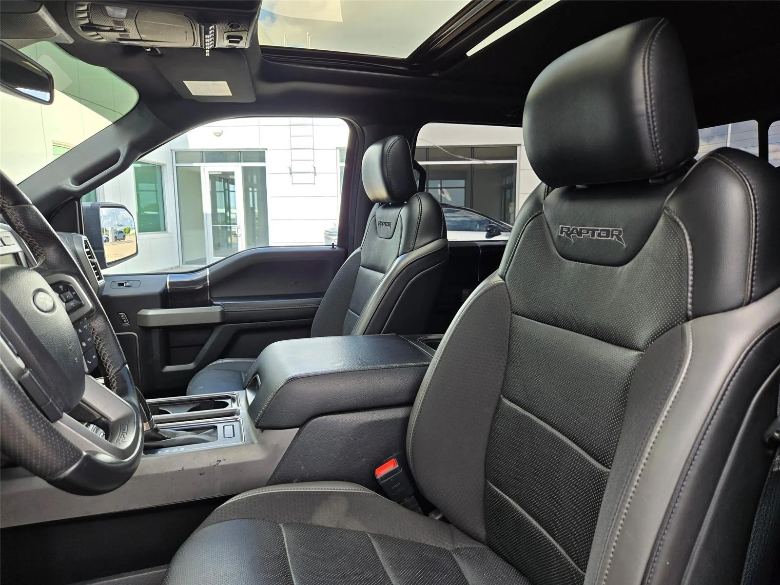 Used 2019 Magnetic Ford Raptor image 30