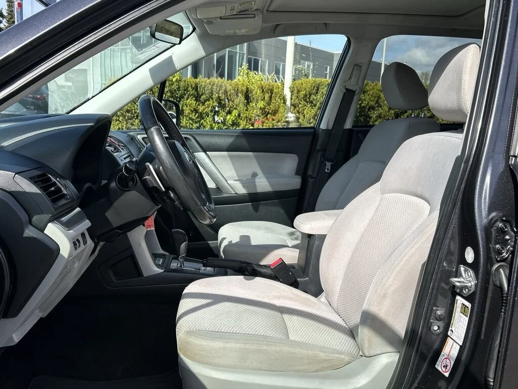 Used 2015 Dark Grey Metallic Subaru 2.5i Touring Package Local BC   Dilawri Certified image 19