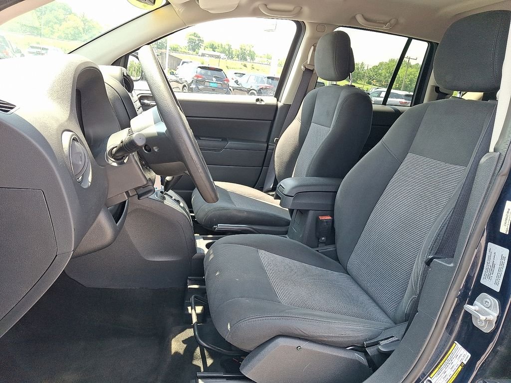 Used 2016 Blue Jeep Sport image 15