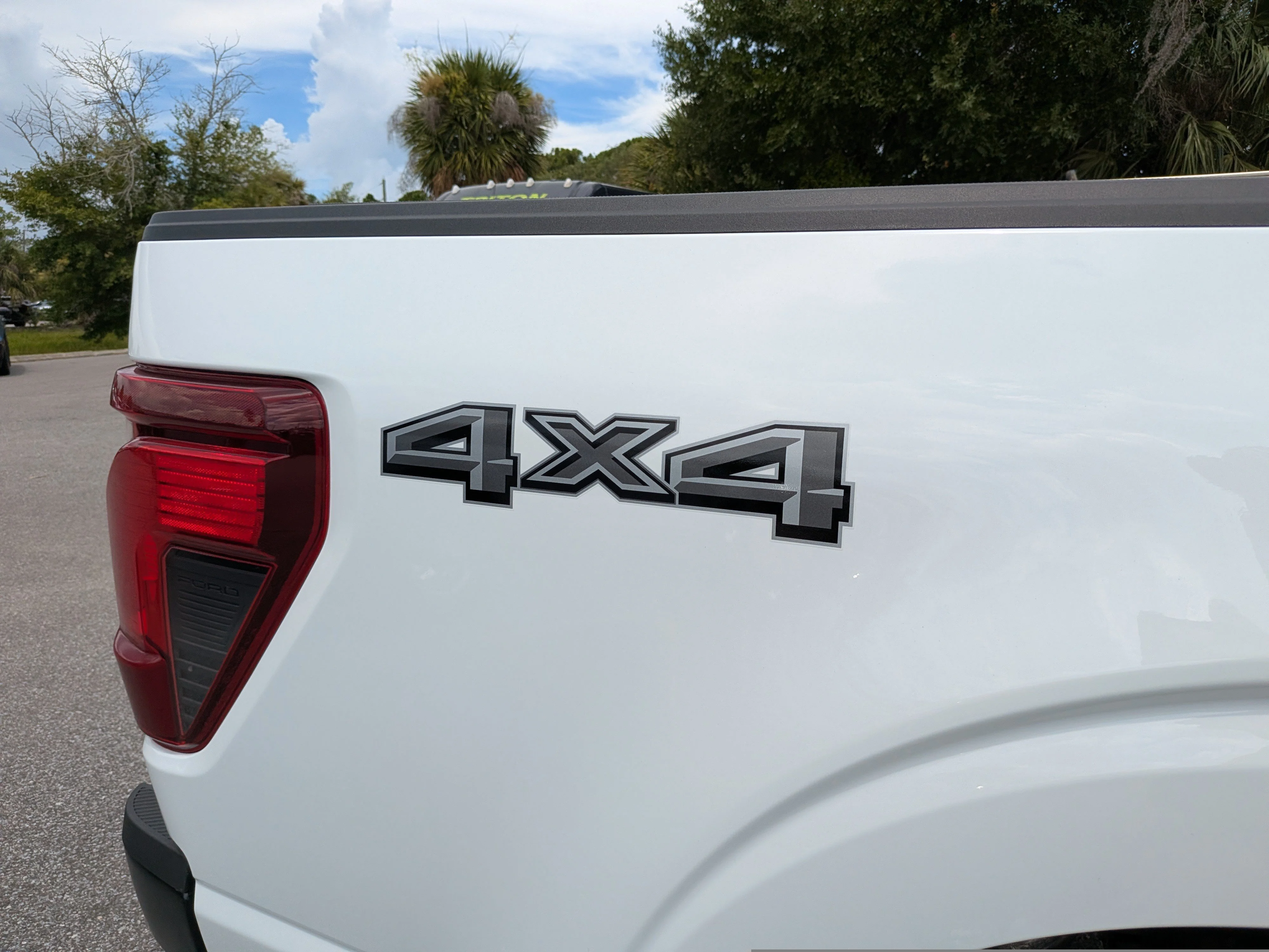 New 2026 Oxford White Ford XL image 10