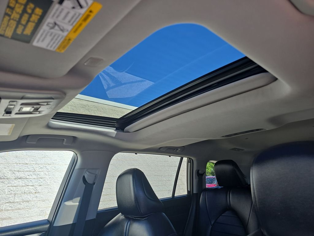 Used 2022 Silver Toyota XLE image 15