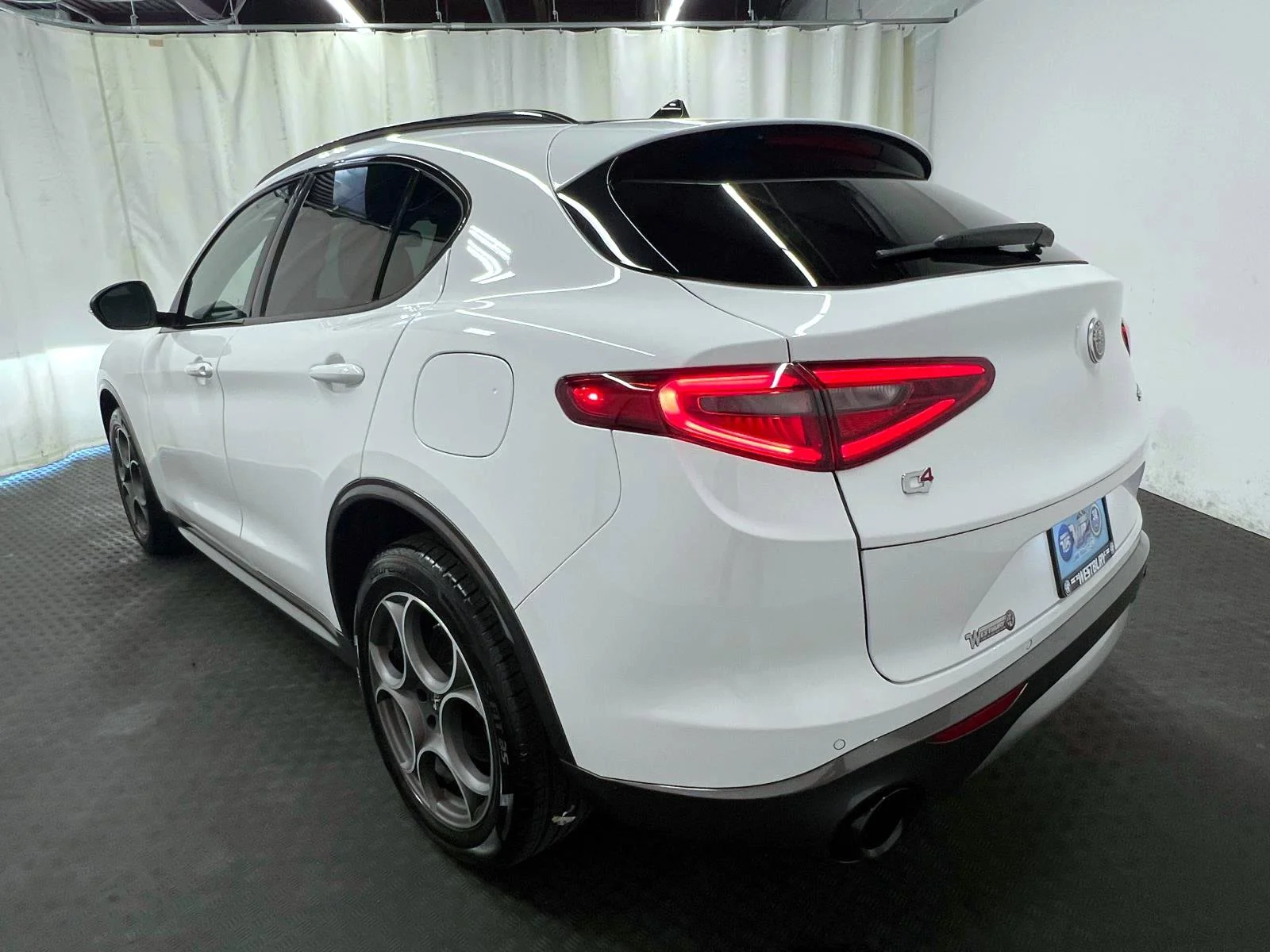 Used 2023 Alfa White Alfa Romeo Ti image 8
