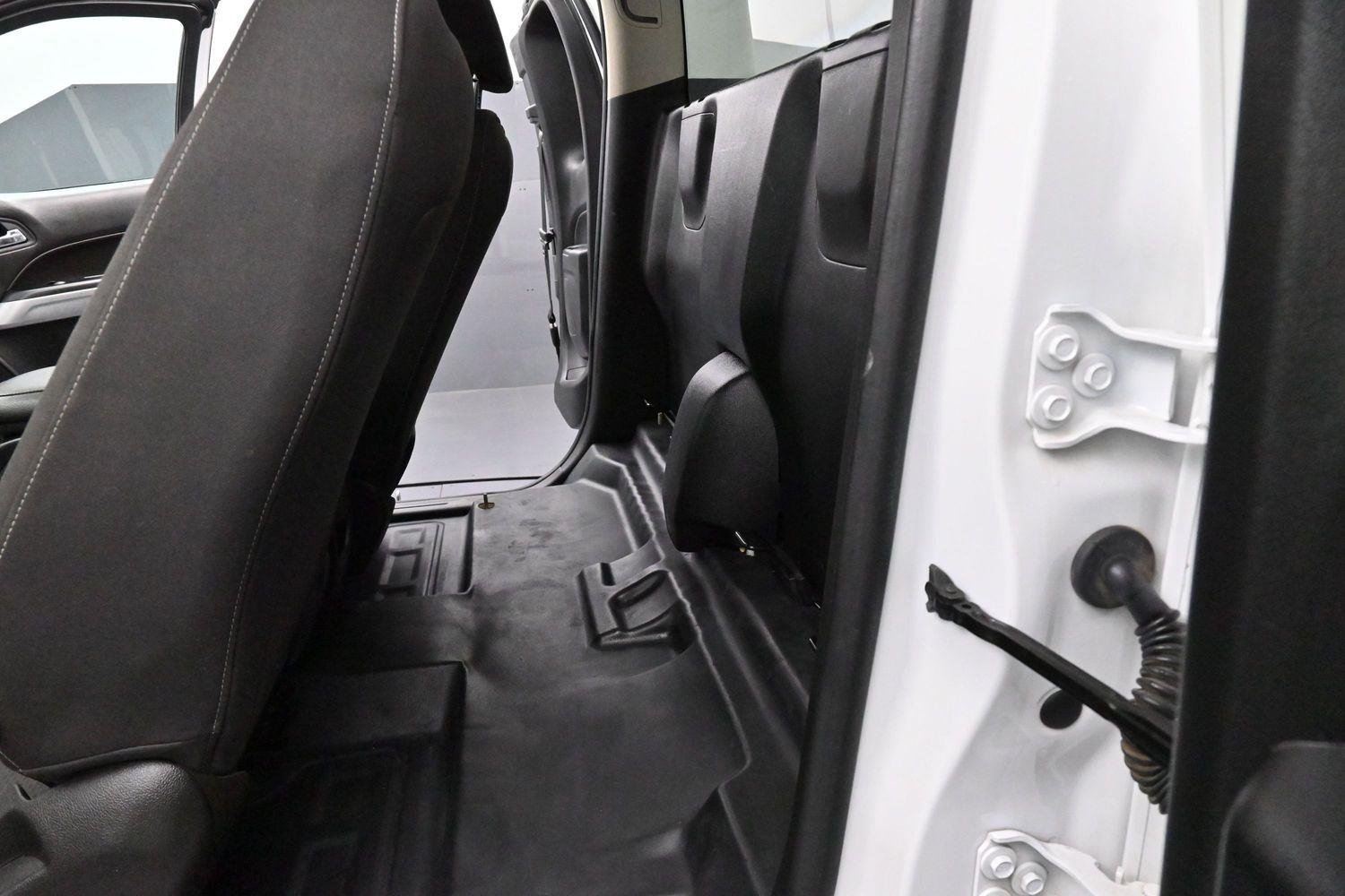 Used 2022 Summit White Chevrolet 4WD LT image 28