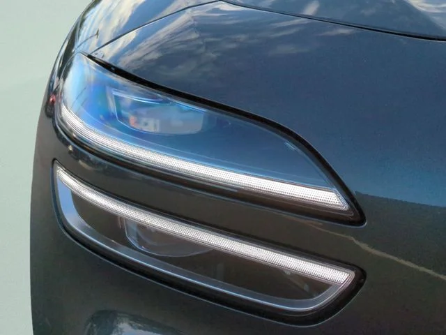 Used 2025 Gray Genesis 2.5T image 9