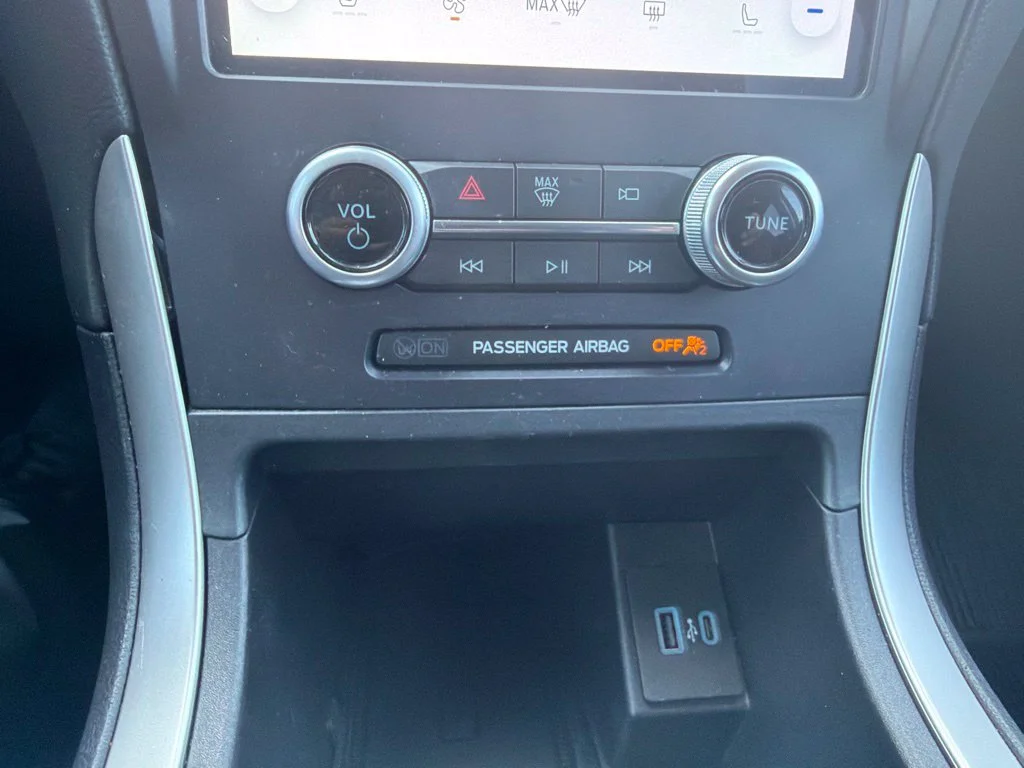 Used 2023 Oxford White Ford SEL image 20