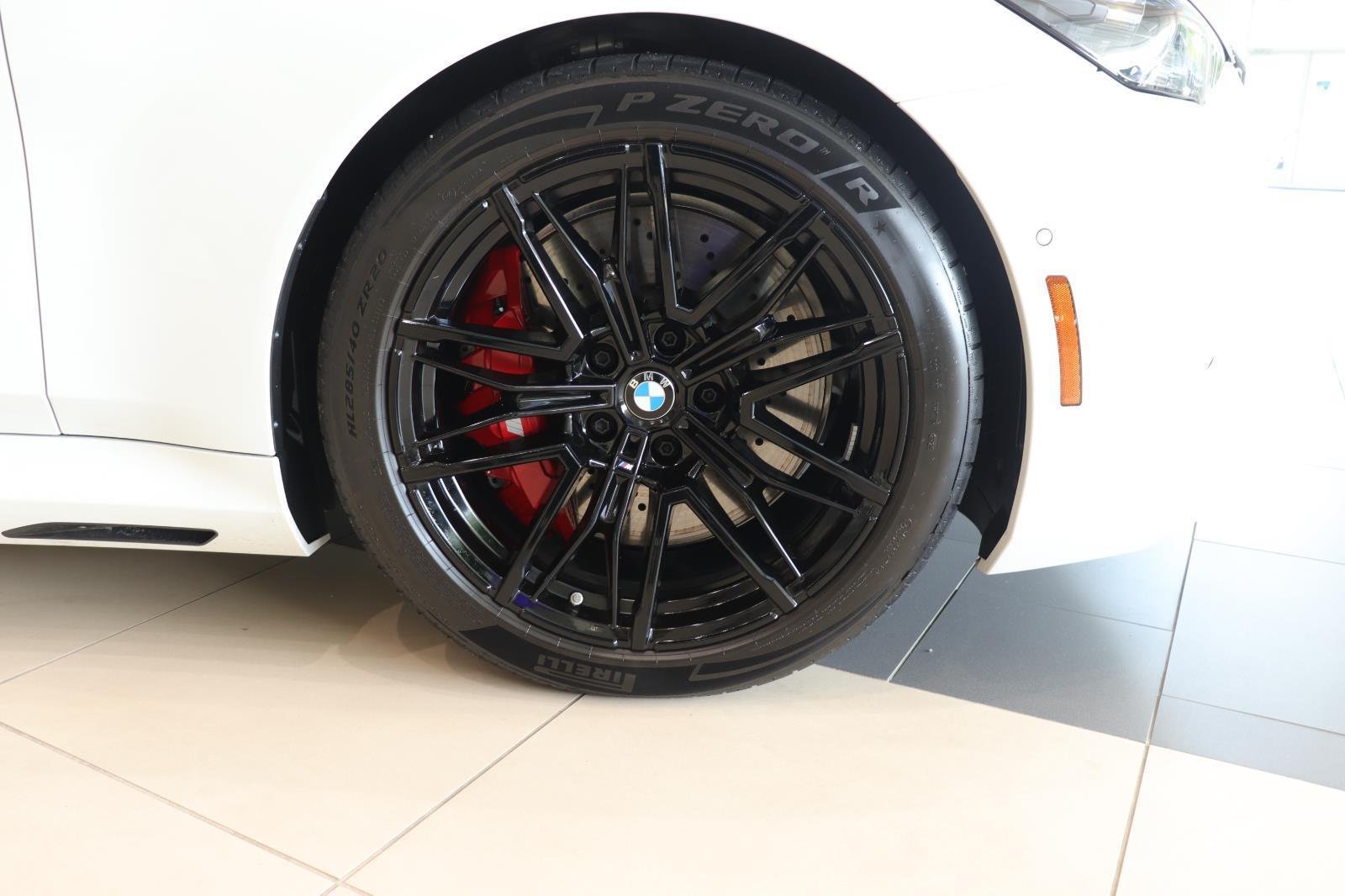 Used 2026 Alpine White BMW Base image 23