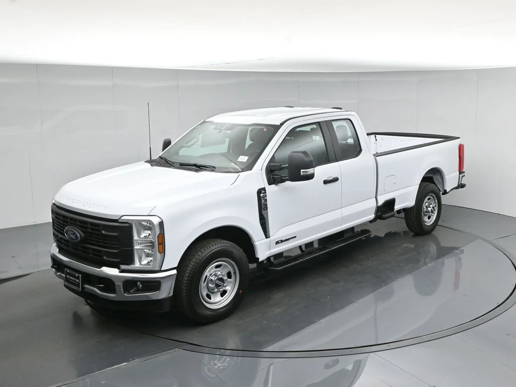 New 2026 Oxford White Ford XL image 34