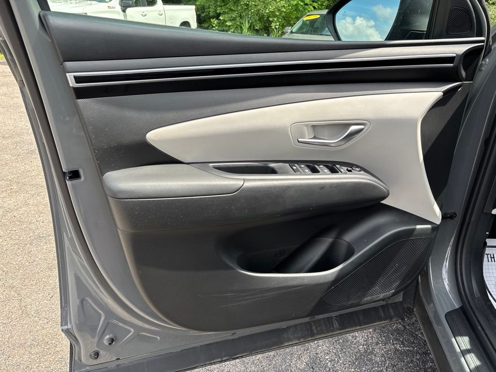 Used 2024 Gray Hyundai SEL image 16