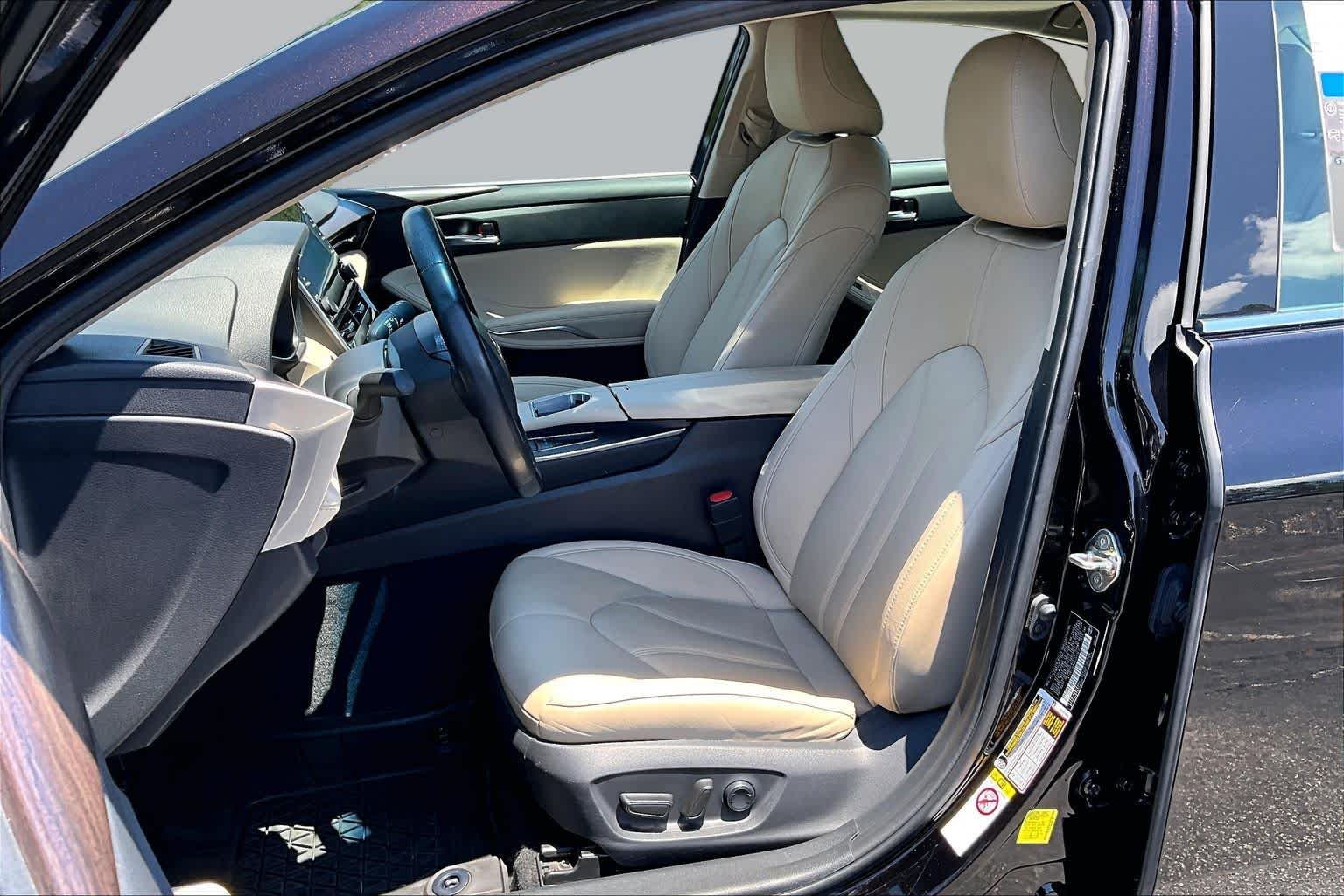 Pre-Owned 2019 Toyota Avalon XLE