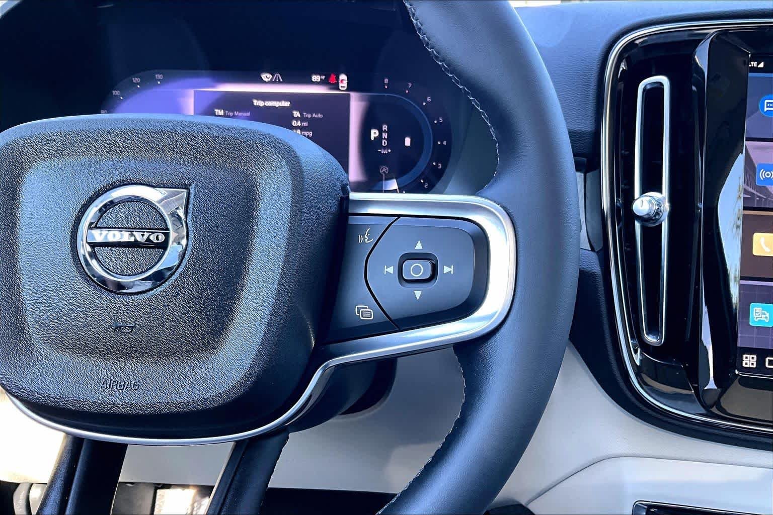 Used 2023 Silver Dawn Metallic Volvo Plus Dark Theme image 25