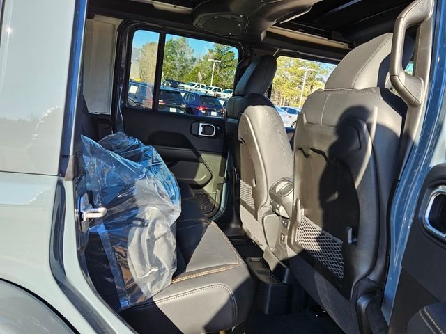 New 2026 Anvil Clear-Coat Exterior Paint Jeep Sahara image 15