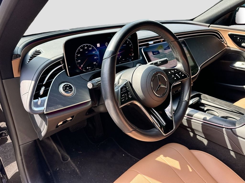 Certified Used 2025  Mercedes-Benz E 350 image 9