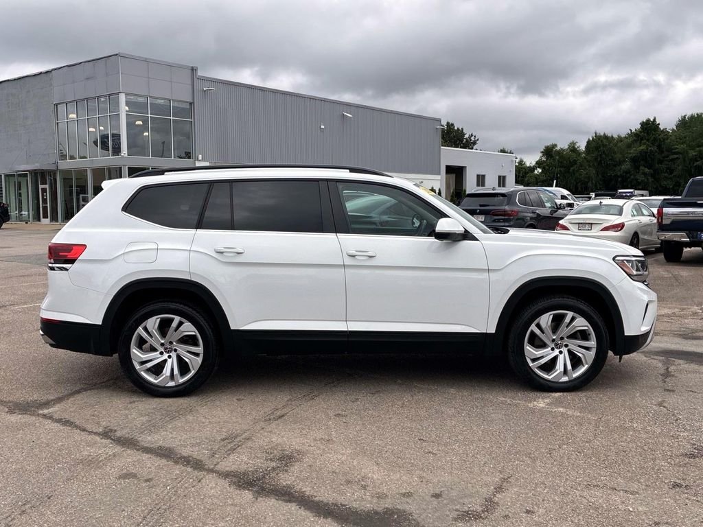 Used 2021 White Volkswagen 3.6L V6 SE w/Technology image 8