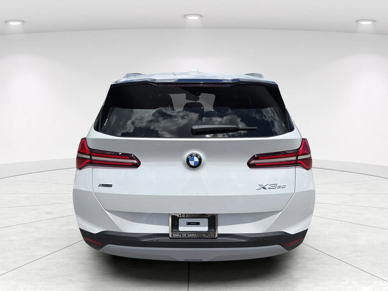New 2026 Mineral White Metallic BMW 30 xDrive image 5