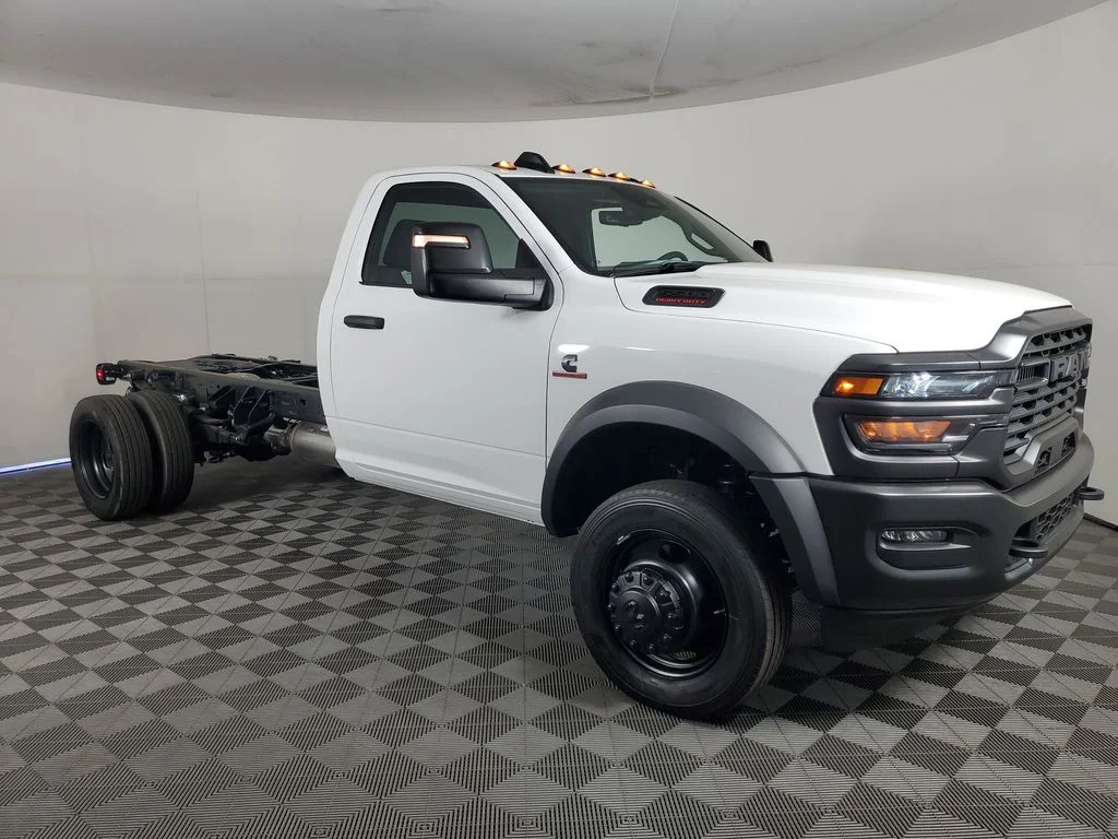 New 2026 Bright White Clear-Coat Exterior Paint RAM Tradesman image 3