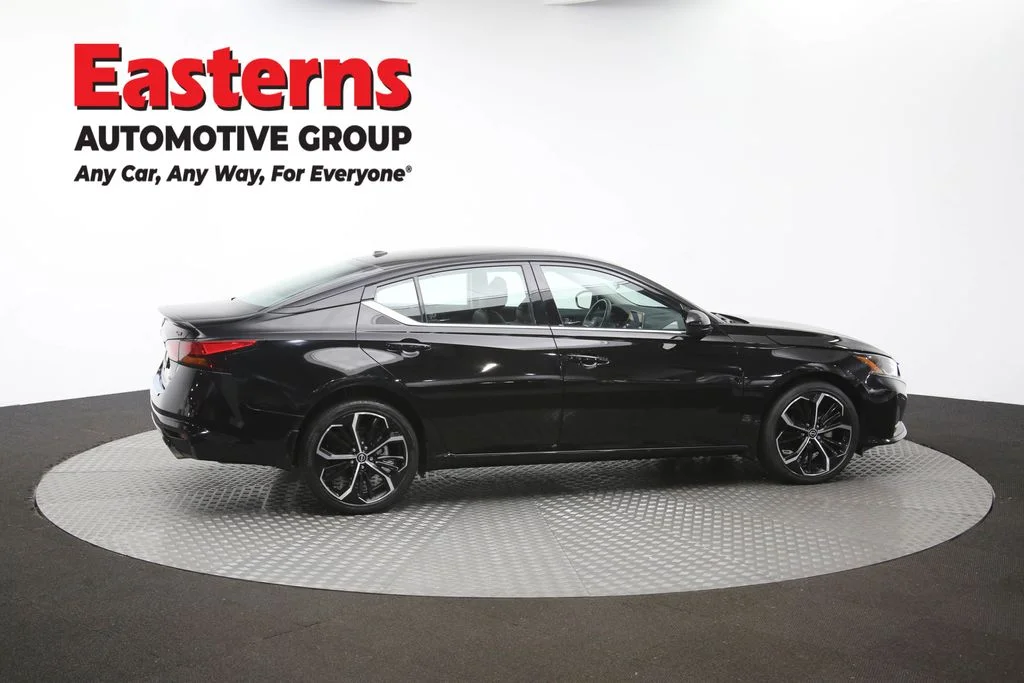 Used 2023 Black Nissan 2.5 SR image 47