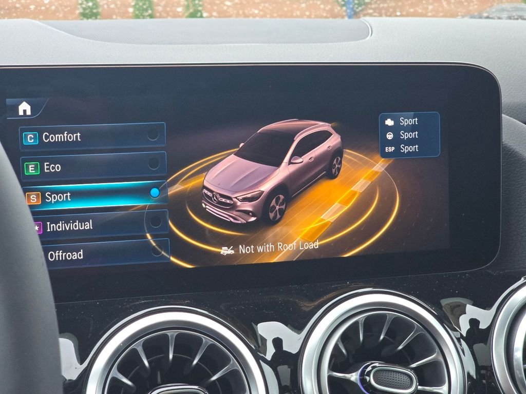 New 2026 Polar White Mercedes-Benz GLA 250 image 33