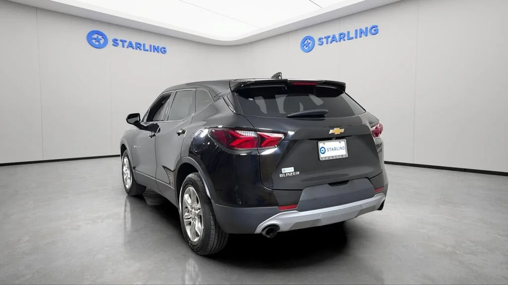 Used 2019 BLACK Chevrolet FWD 4dr w/1LT image 6