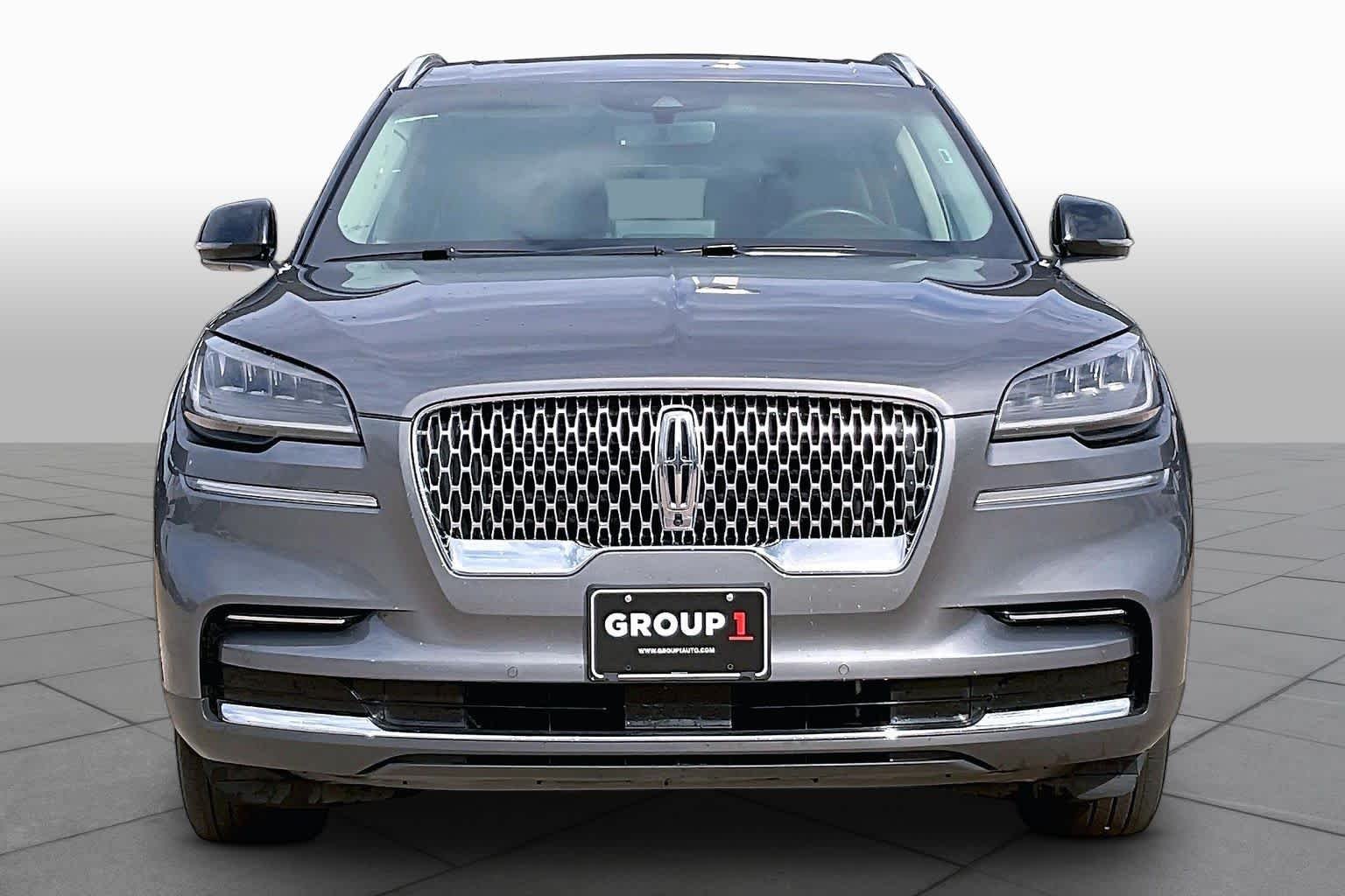 Used 2024 Asher Gray Metallic Clearcoat Lincoln Reserve image 9