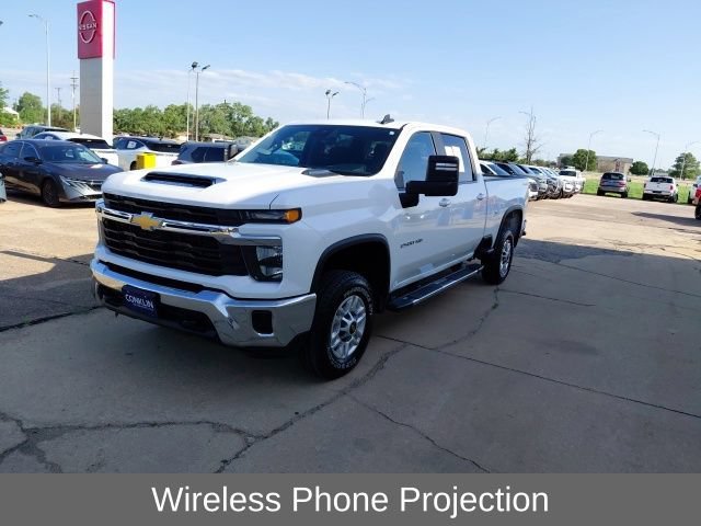 Used 2024 Summit White Chevrolet LT image 8
