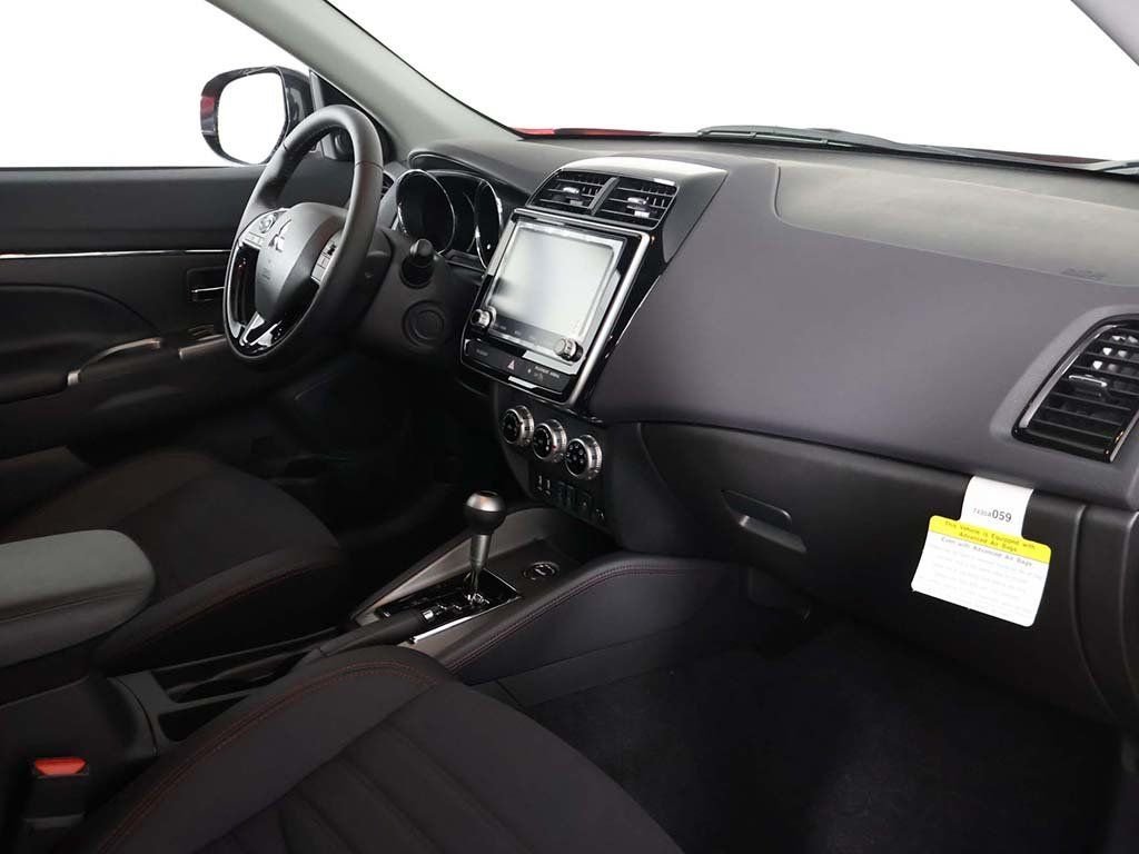 2025 Mitsubishi Outlander Sport SE - Photo 25