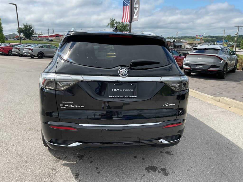 Used 2022 Ebony Twilight Metallic Buick Avenir image 8
