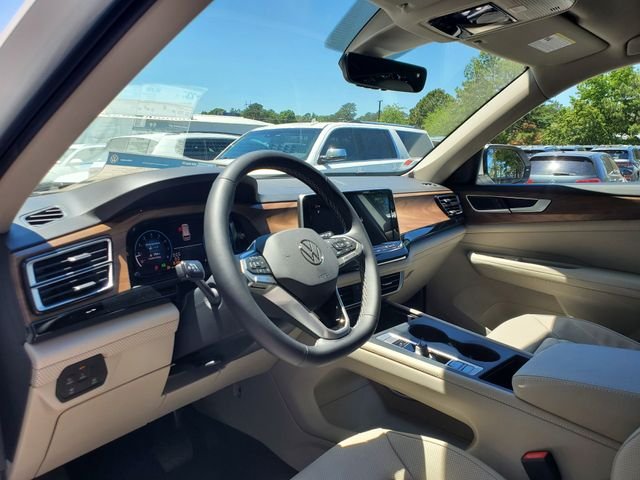 New 2026 White Volkswagen SE image 18