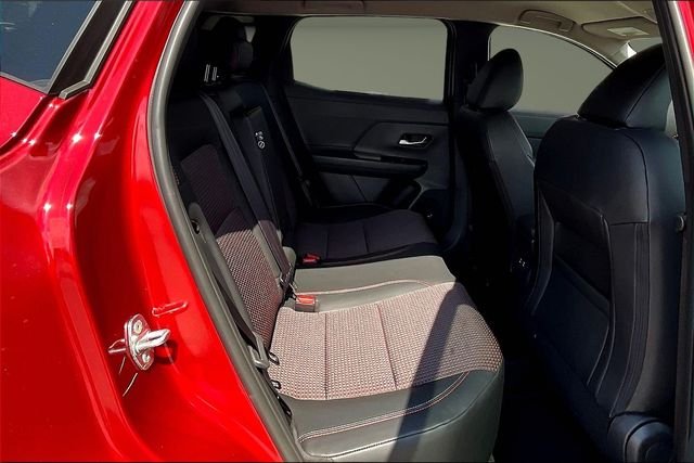 2026 Nissan KICKS SR - Photo 9