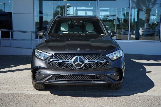 New 2026 Graphite Grey Metallic Mercedes-Benz GLC 300 image 33