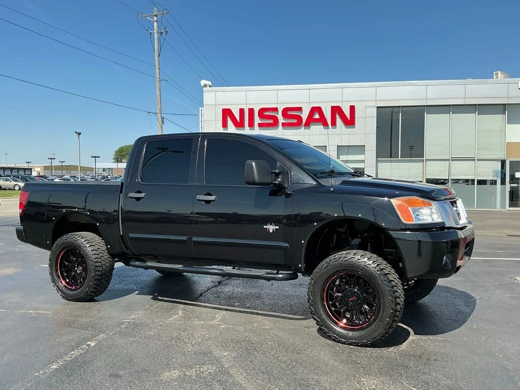 2014 Nissan Titan PRO-4X 4X4 Crew Cab SWB's photo
