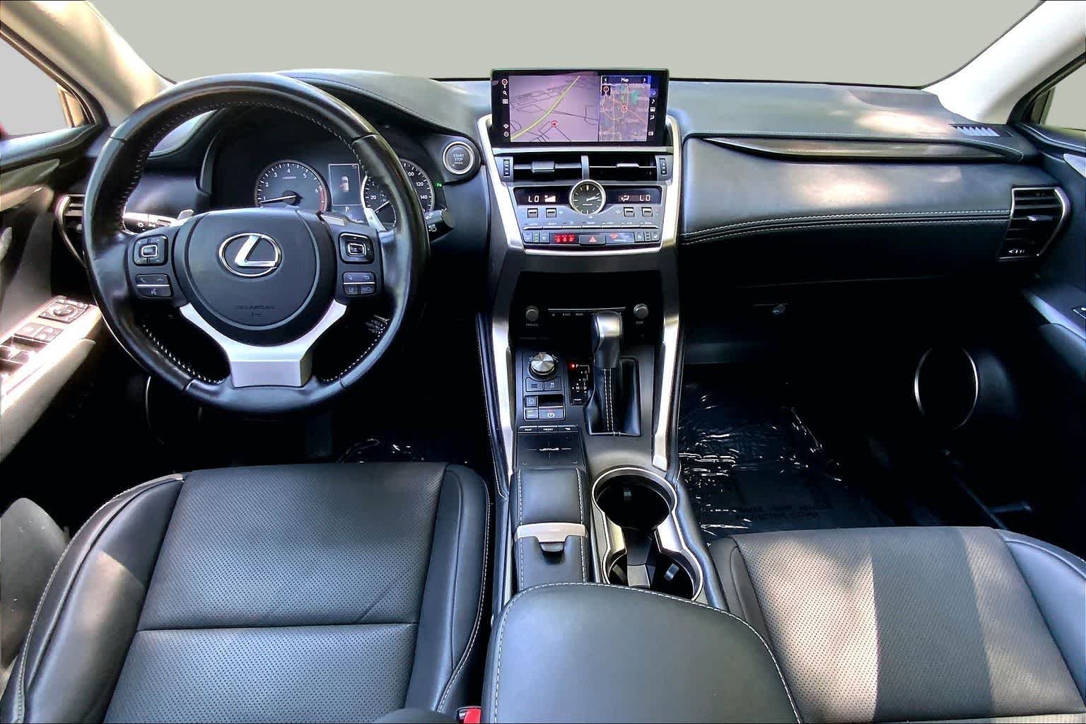 2021 Lexus NX 300 - Photo 15
