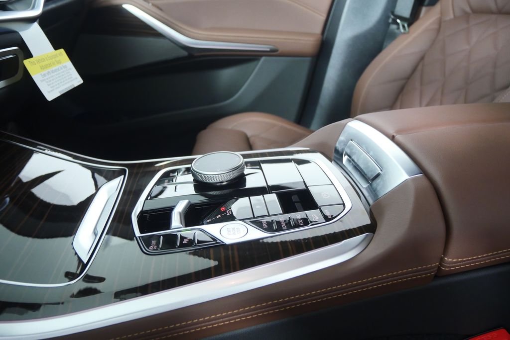 New 2026 Dravit Grey Metallic BMW xDrive40i image 21