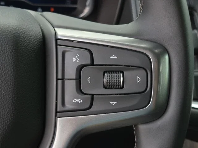 Used 2024 Sterling Gray Metallic Chevrolet LT image 27