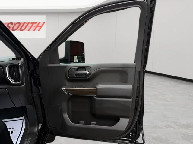 Used 2022 Black Chevrolet RST image 9
