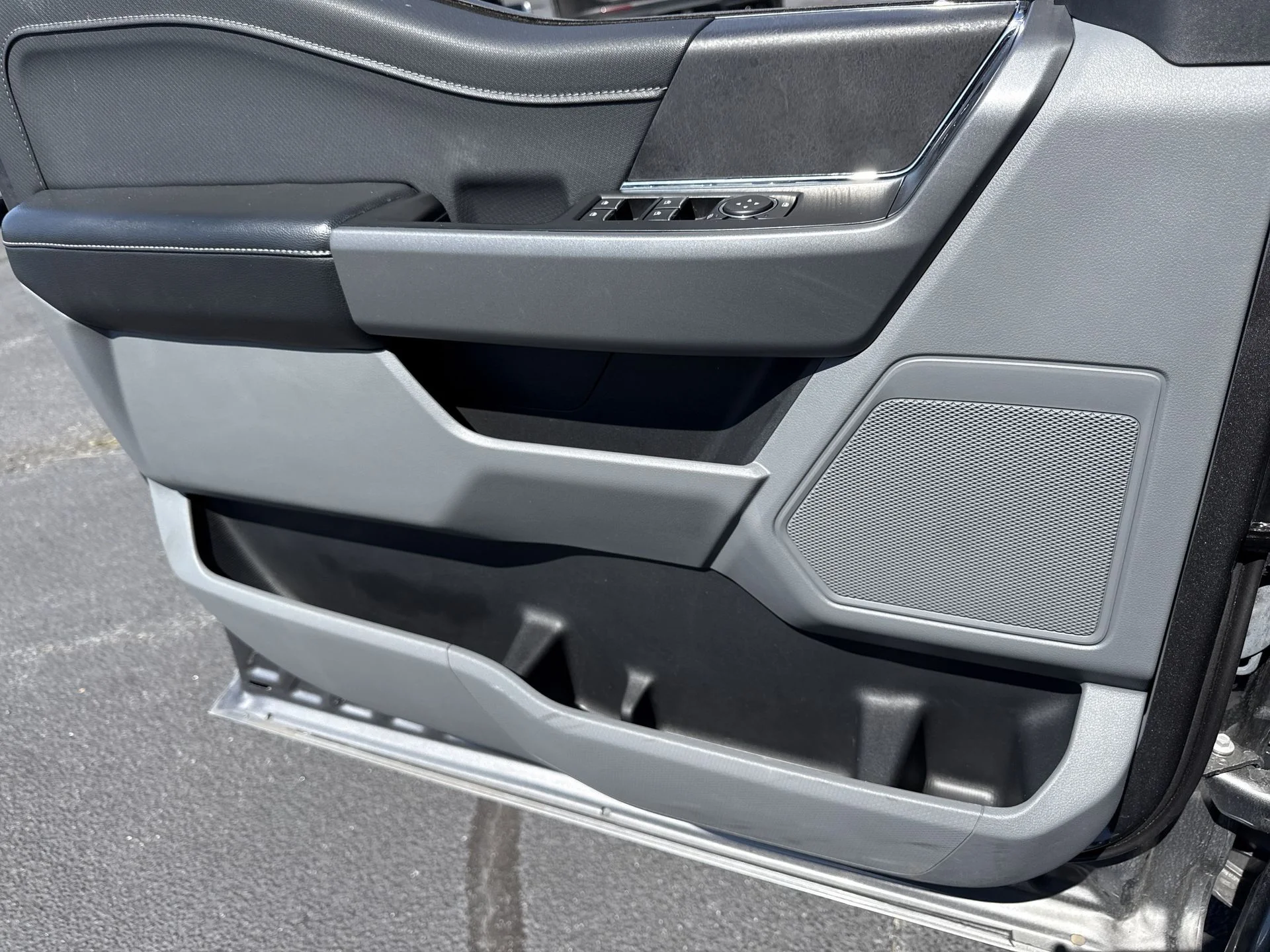 Certified Used 2024 Gray Metallic Ford XLT image 15