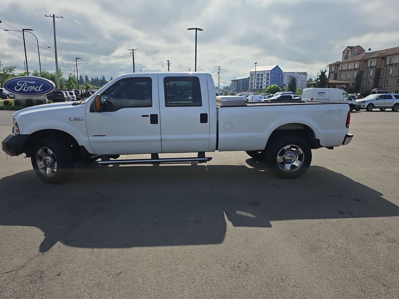 2006 Ford F-350 XL 4x4 Crew Cab SWB's photo