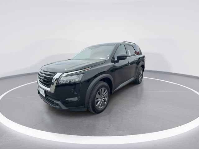 Used 2025 Black Nissan SV image 4