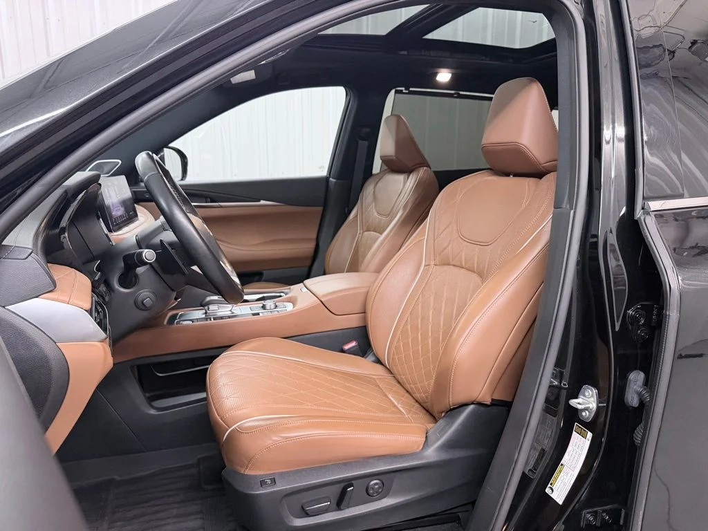 Certified Used 2024 Black INFINITI Autograph image 13